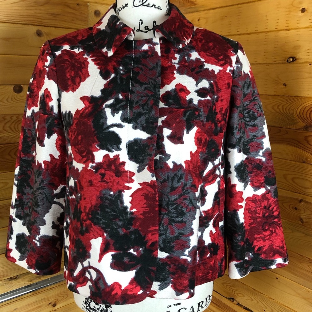 TALBOTS Beautiful red and cream print jacket in excellent condition